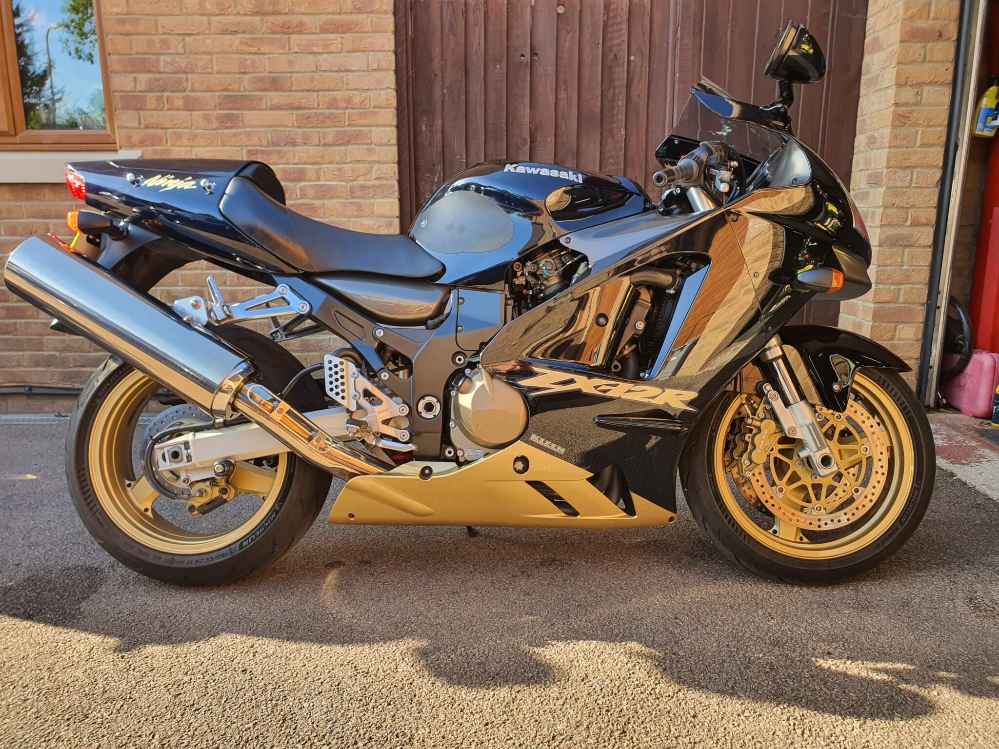 Kawasaki ZX-12R bikes for sale | AutoTrader Bikes